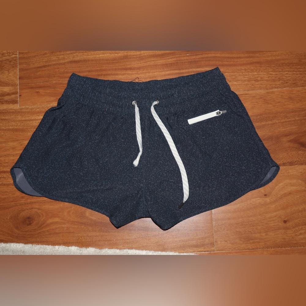Vuori Women's Clementine Short 2.0- Navy